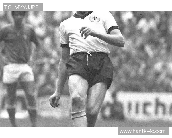 冰雪中的激情与对抗：冬季赛场上足球球星的坚毅与荣耀之路